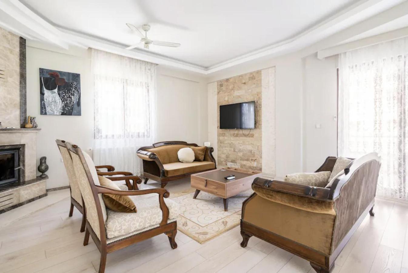 Comfortable With Garden In “urla Iskele” *